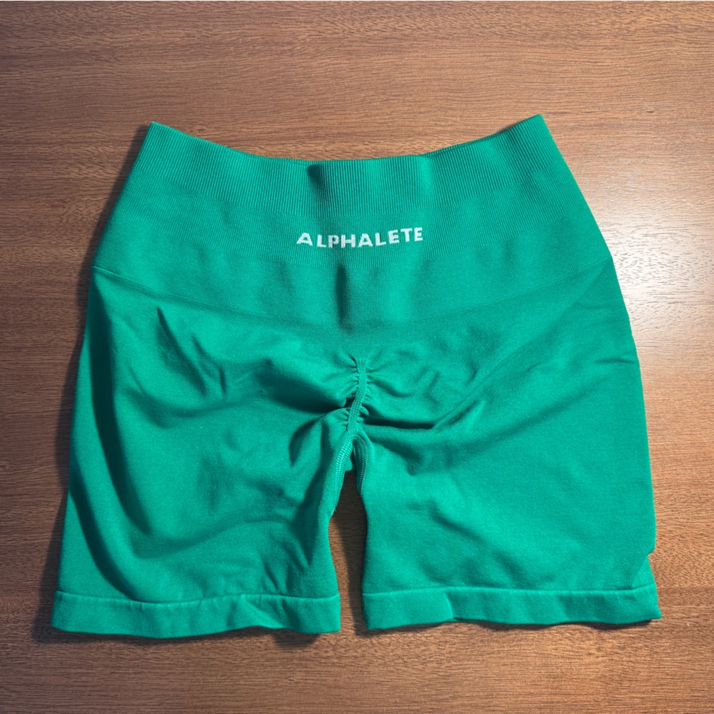 Alphalete Amplify 4.5” Shorts